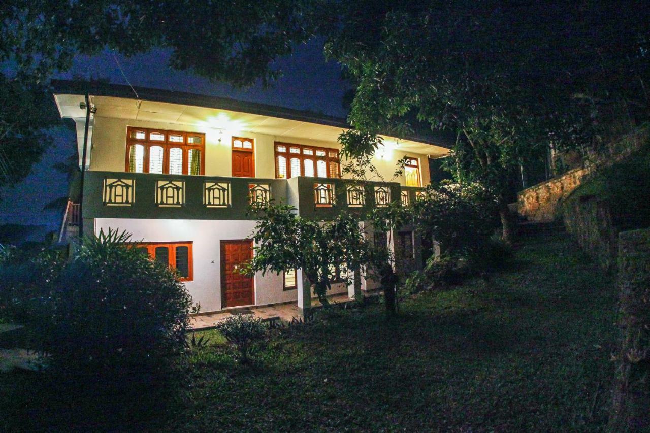 12 B Lewella Road, Kandy. Buitenkant foto